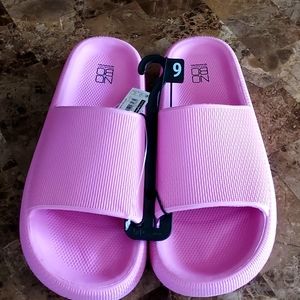 Slip on rubber shoes